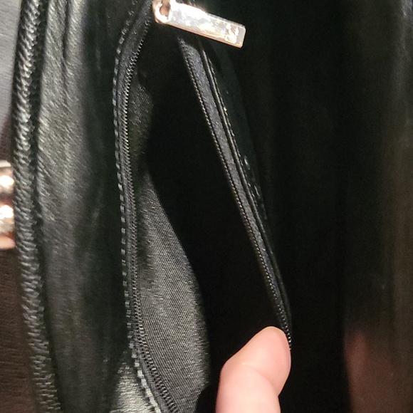 Chanel classic timeless clutch in black caviar leather - Picture 6 of 7